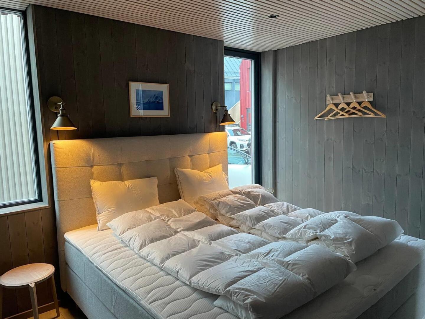 Waterfront Apartment With Panoramic Sea View Henningsvær Eksteriør bilde