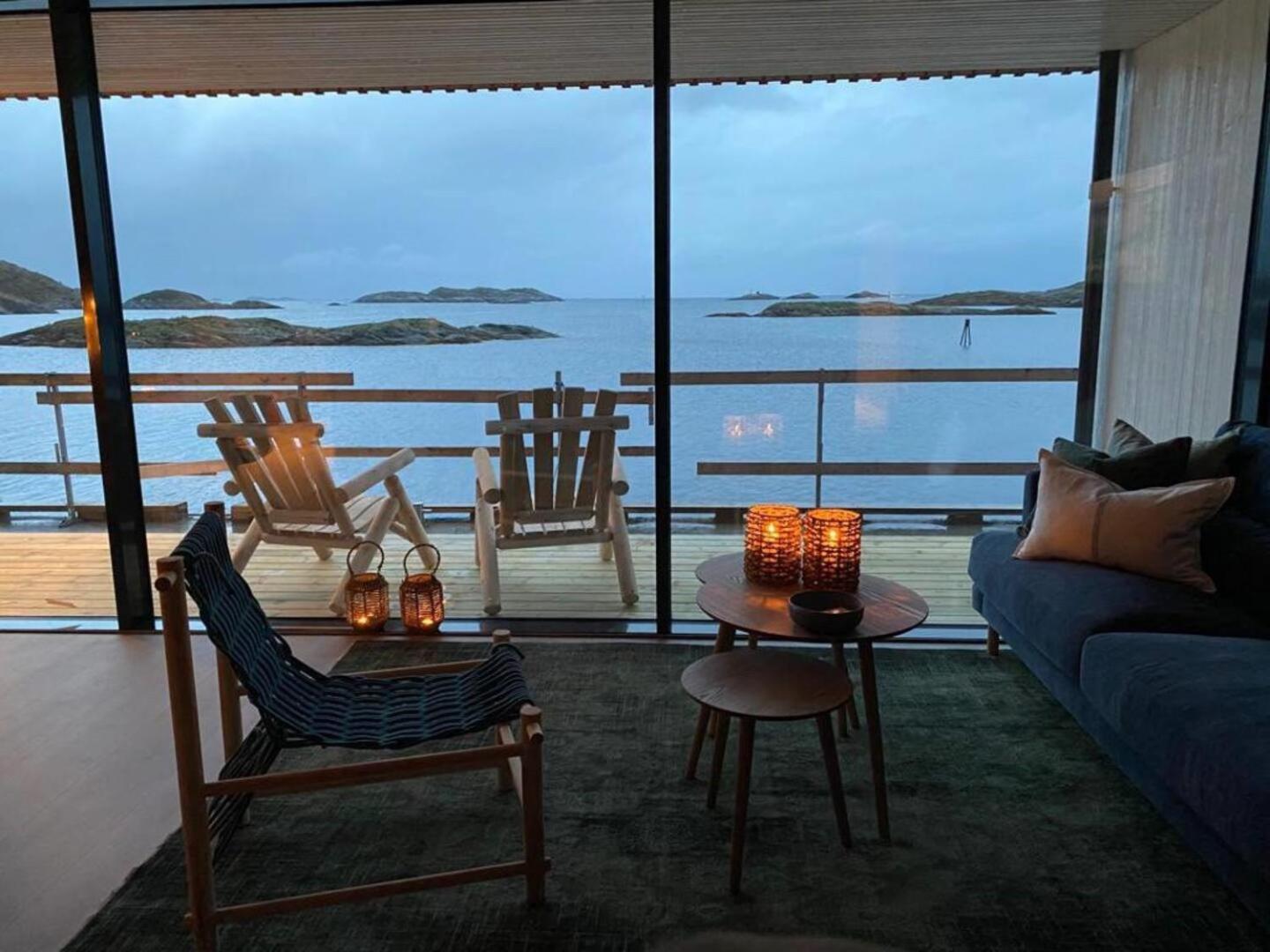 Waterfront Apartment With Panoramic Sea View Henningsvær Eksteriør bilde