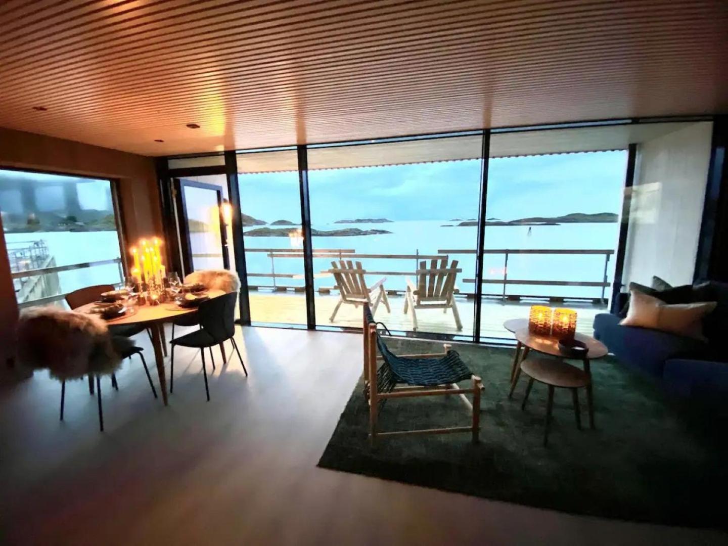 Waterfront Apartment With Panoramic Sea View Henningsvær Eksteriør bilde